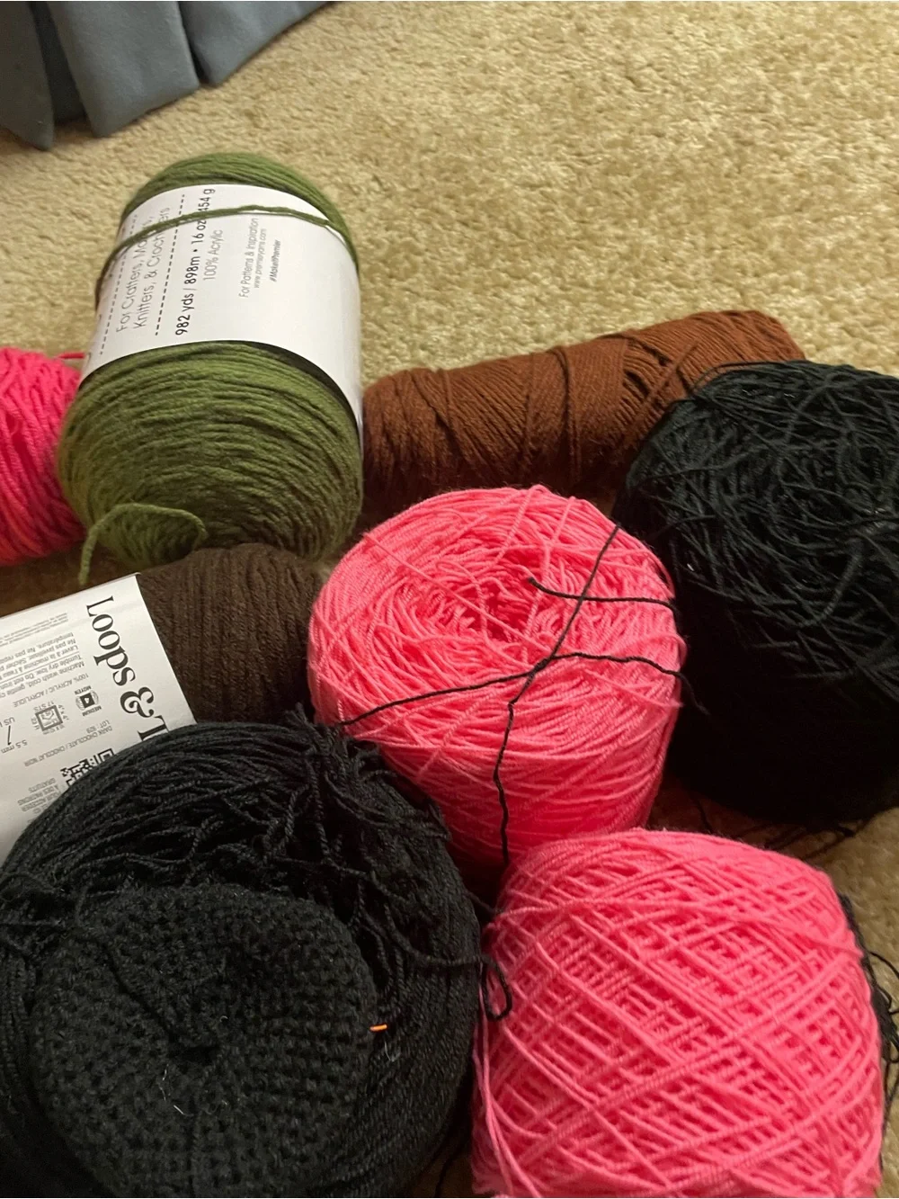Random Yarn Lot - Picture 5 of 6